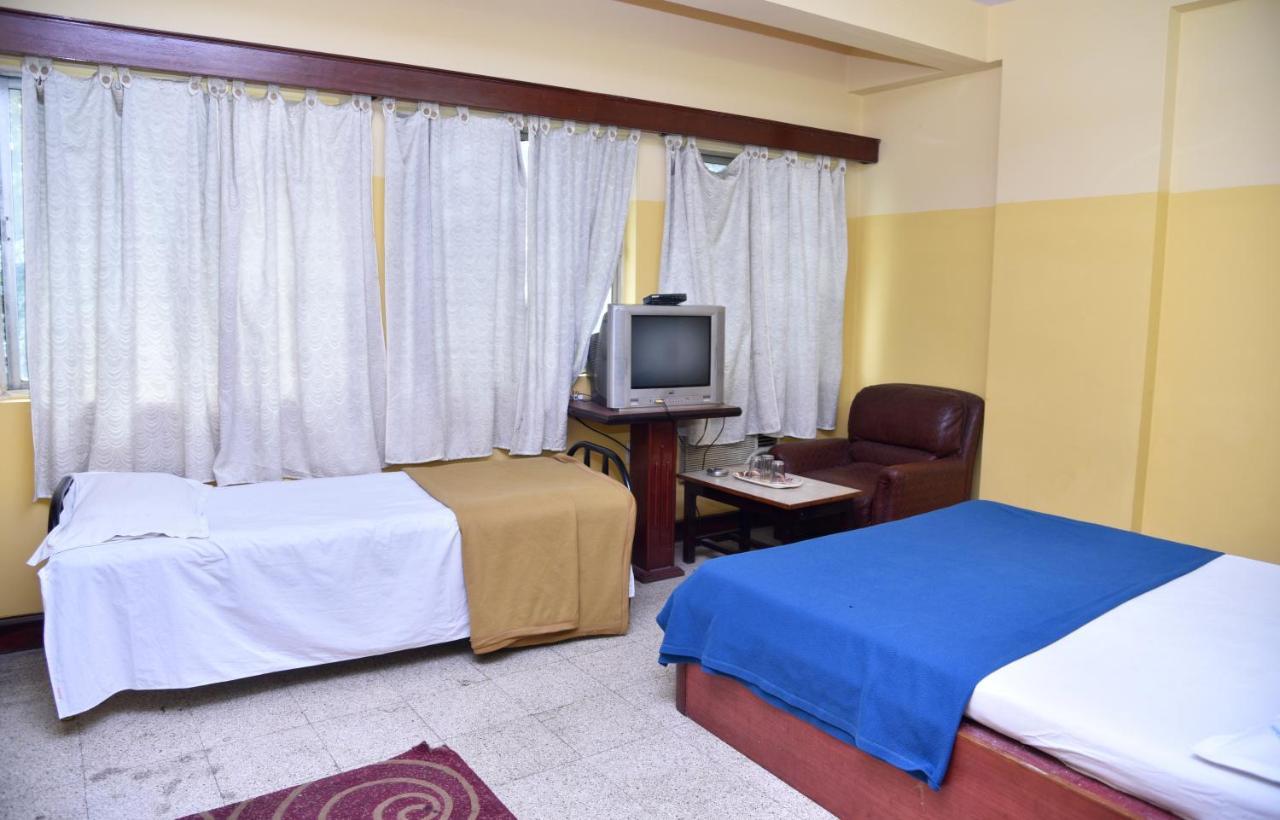 Отель S S Residency Sr Nagar Kanteerava Stadium Mallya Hospital Vfs Global Tech Park Бангалор Экстерьер фото