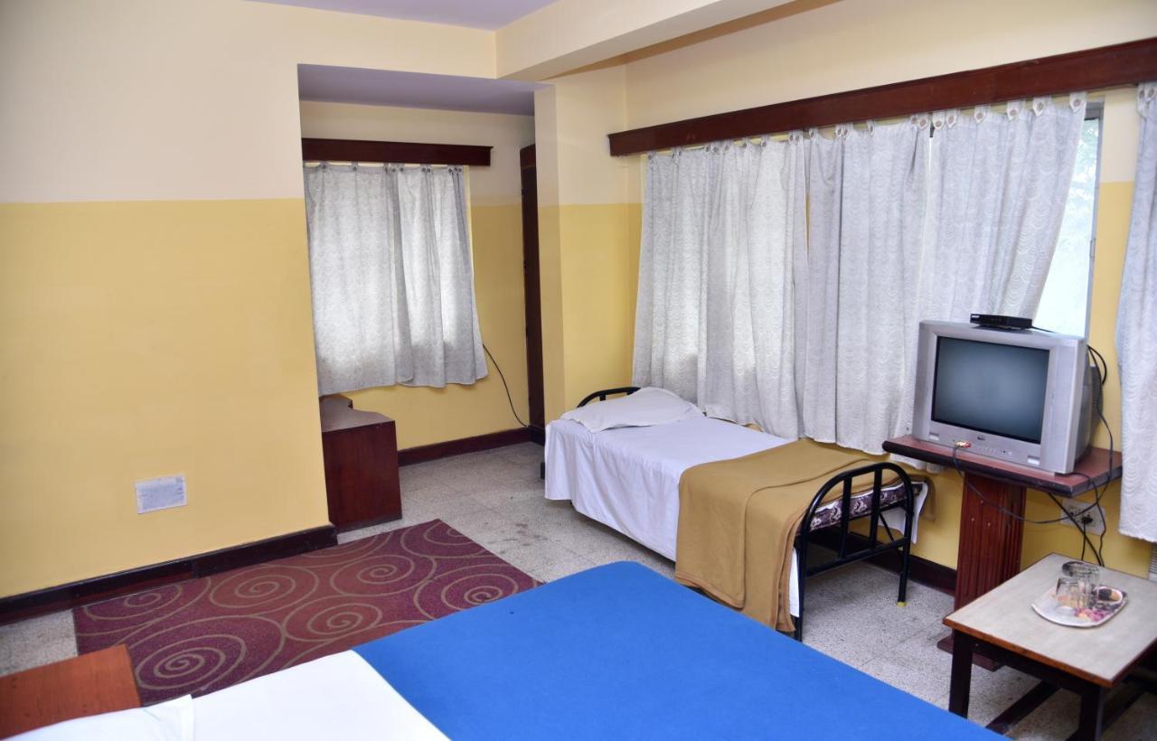Отель S S Residency Sr Nagar Kanteerava Stadium Mallya Hospital Vfs Global Tech Park Бангалор Экстерьер фото